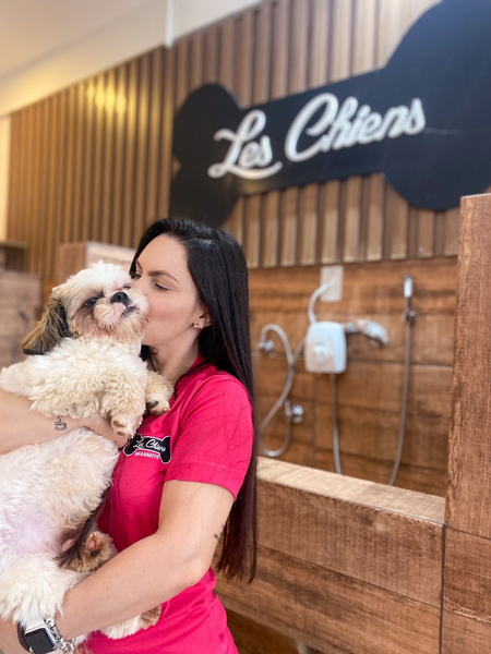 Foto da capa de Pet shop Les Chiens - Banho e Tosa Águas Claras: petiscos, coleiras, brinquedos pet, banho, tosa bebê DF